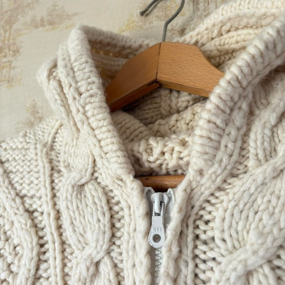 Vintage cream Sisandina wool chunky cable knit full zip hoodie cardigan sweater - Picture 4 of 5